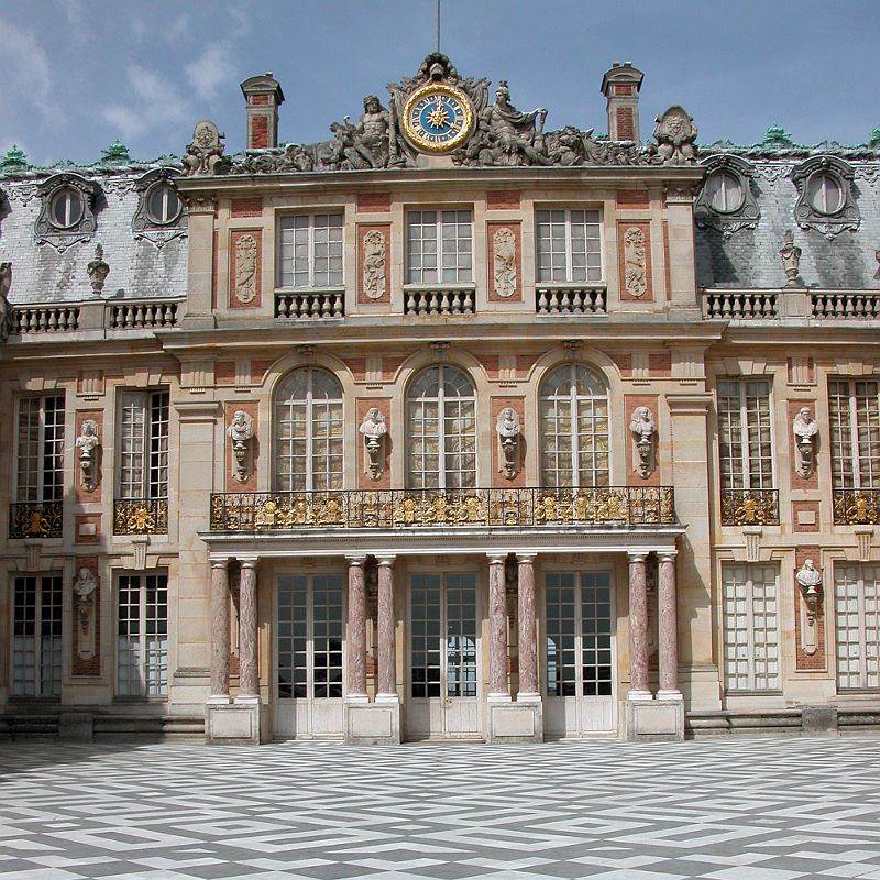 Paris Versailles 07 Marble Court 